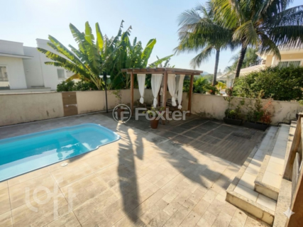 Image 3 - 987741