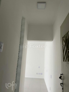 Image 1 - 987800