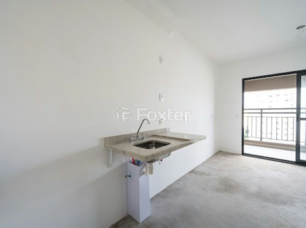 Image 13 - 987812