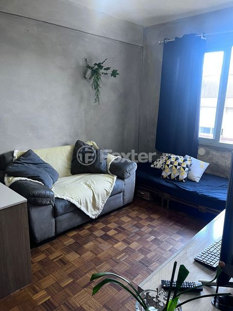 Image 0 - 987937