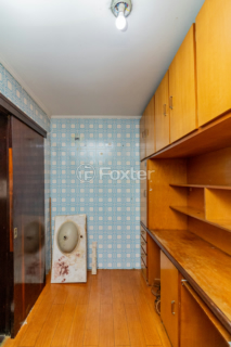 Image 31 - 988076