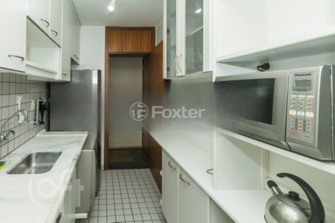 Image 19 - 988151