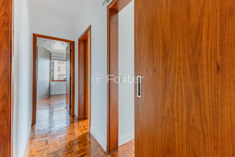 Image 8 - 988176