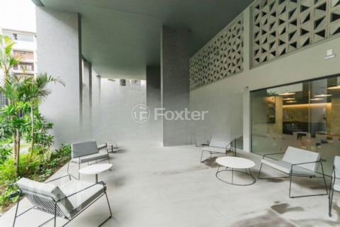Image 22 - 988231