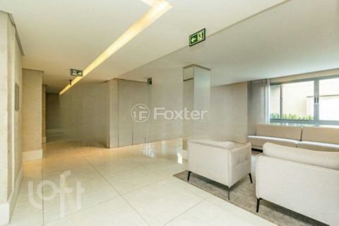 Image 4 - 988406