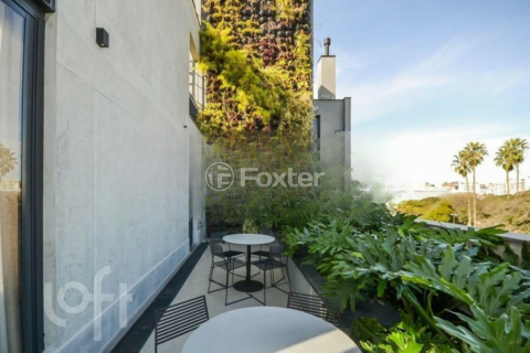 Image 21 - 988412