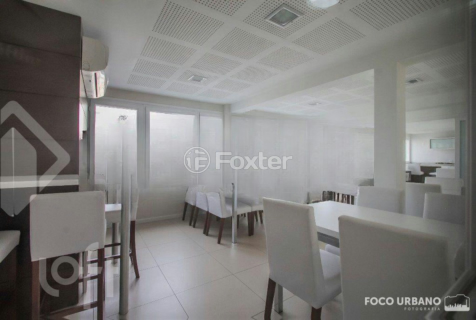 Image 32 - 988443