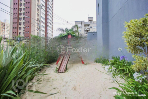 Image 23 - 988443