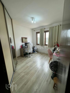 Image 3 - 988457