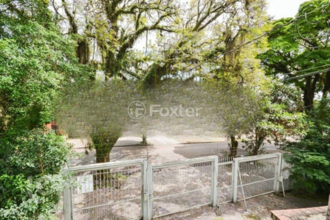 Image 17 - 988510