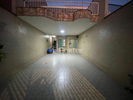 Image 31 - 988553