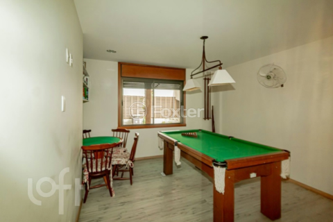 Image 31 - 988559