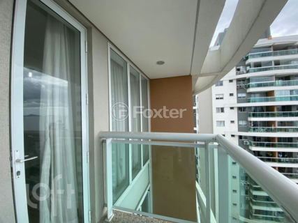 Image 17 - 988573
