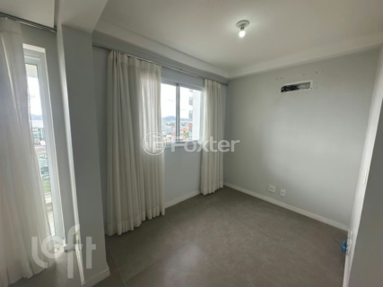 Image 7 - 988573