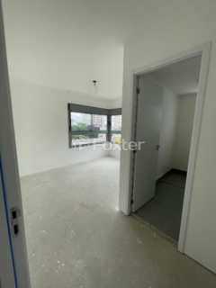 Image 6 - 988647