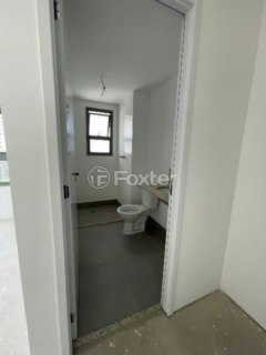 Image 8 - 988647