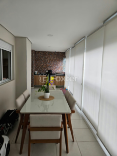 Image 11 - 988657