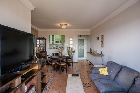Image 3 - 988696