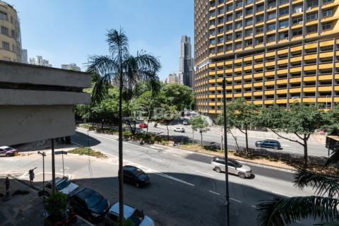 Image 8 - 988880