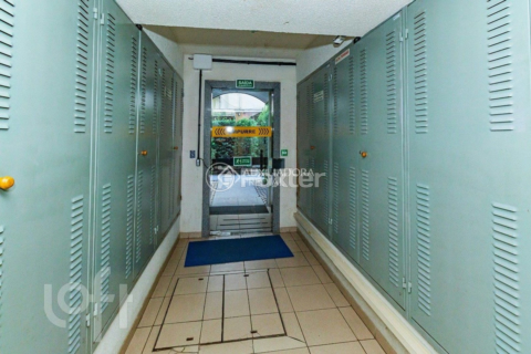Image 3 - 988987