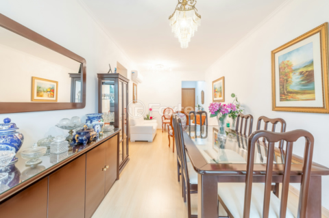 Image 8 - 989236