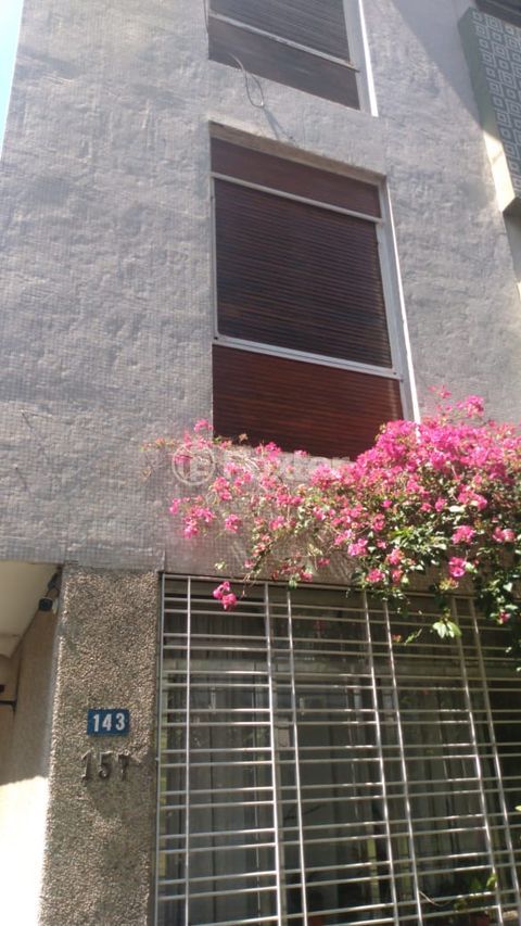 Image 7 - 989279