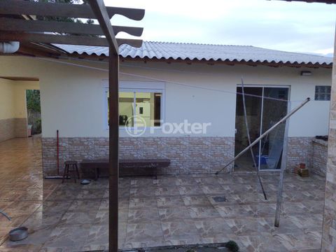 Image 3 - 989300