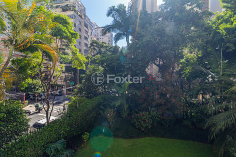 Image 3 - 989303