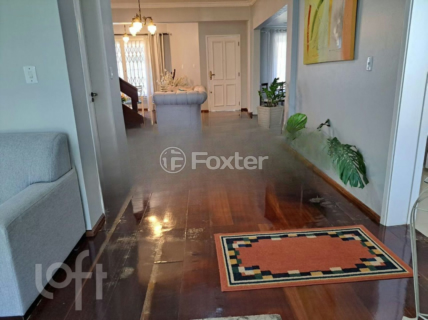 Image 31 - 989311