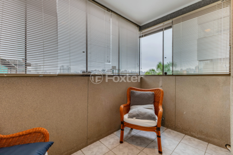 Image 4 - 989315