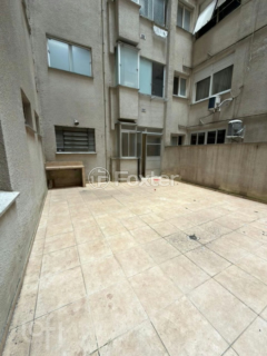 Image 1 - 989396