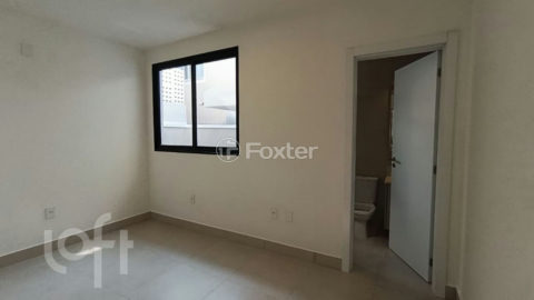 Image 3 - 989442