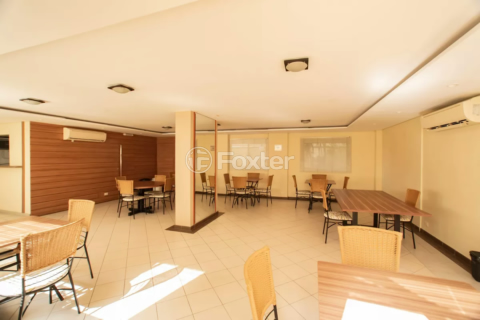 Image 35 - 989457