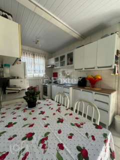Image 3 - 989497