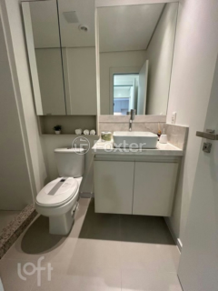 Image 3 - 989523
