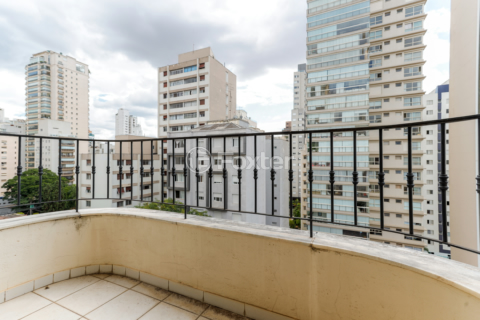 Image 3 - 989615
