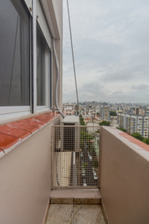 Image 9 - 989634