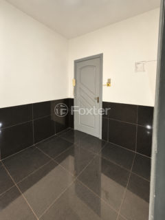 Image 3 - 989645