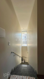 Image 8 - 989762