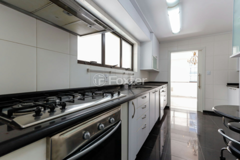 Image 33 - 989787