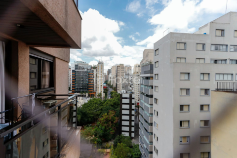 Image 4 - 989796