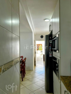 Image 11 - 989801