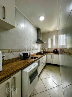 Image 9 - 989801