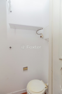 Image 21 - 989802