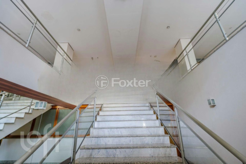 Image 62 - 989803
