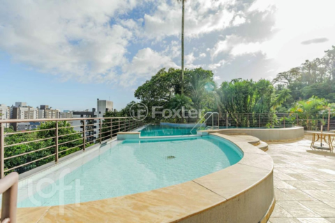 Image 57 - 989803
