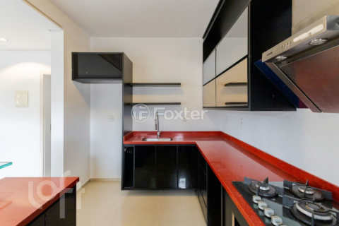 Image 3 - 989868