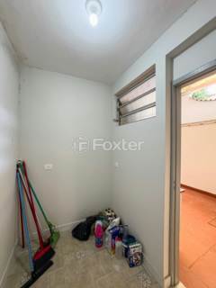 Image 24 - 989882