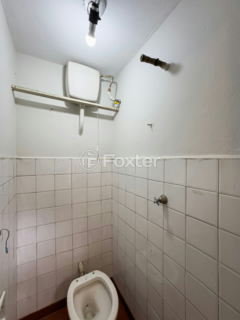 Image 7 - 989882
