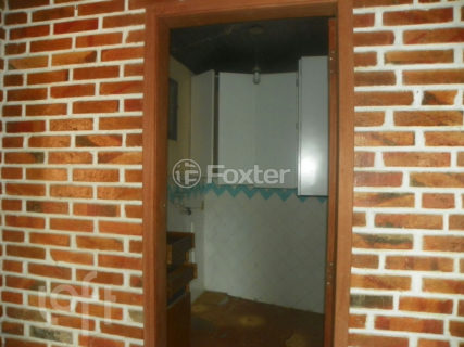 Image 5 - 990047